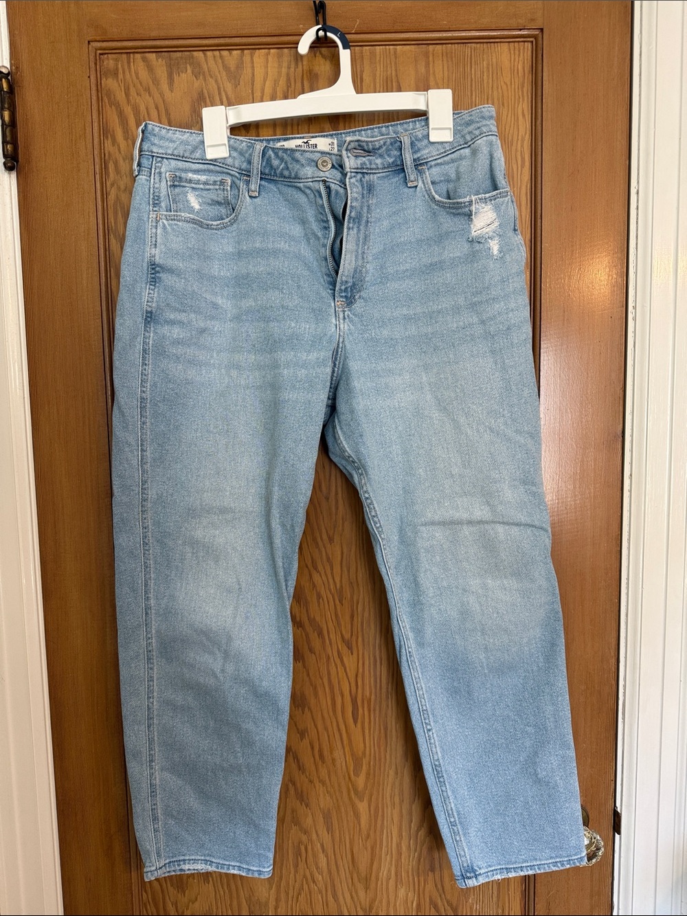 Hollister Curvy High-Rise Mom Jean